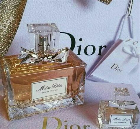 profumo miss dior trovaprezzi|Miss Dior: il profumo per lei formato da migliaia di fiori .